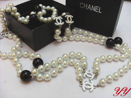 Collana Chanel Modello 279